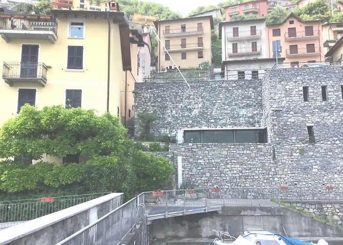 Panoramica Di *