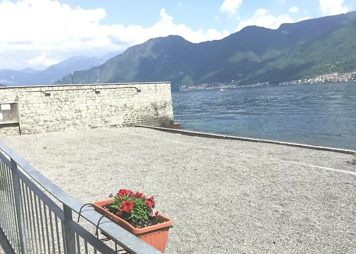 Panoramica Di *